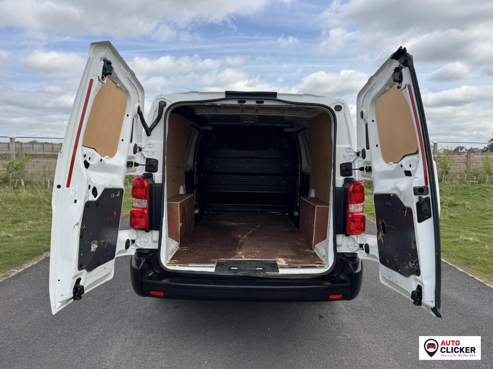 Vauxhall Vivaro 1.5 Turbo D 2900 Dynamic Panel Van 6dr Diesel Manual L2 H1 Euro 6 (s/s) (100 ps)