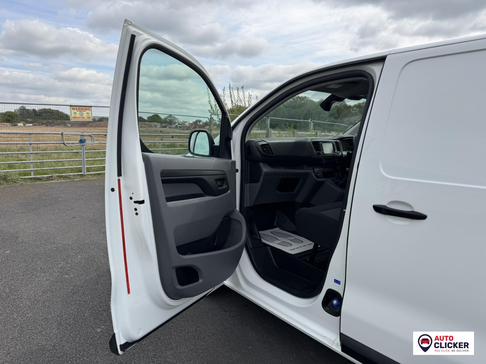 Vauxhall Vivaro 1.5 Turbo D 2900 Dynamic Panel Van 6dr Diesel Manual L2 H1 Euro 6 (s/s) (100 ps)