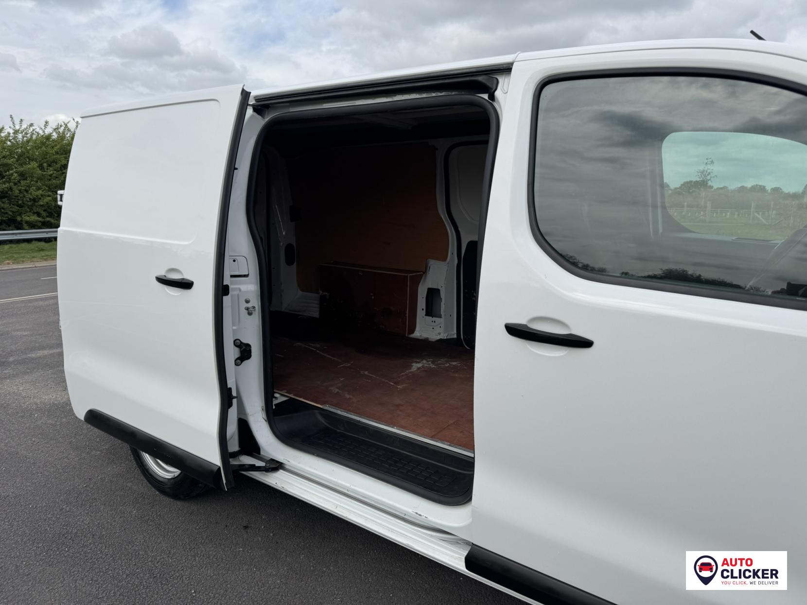Vauxhall Vivaro 1.5 Turbo D 2900 Dynamic Panel Van 6dr Diesel Manual L2 H1 Euro 6 (s/s) (100 ps)