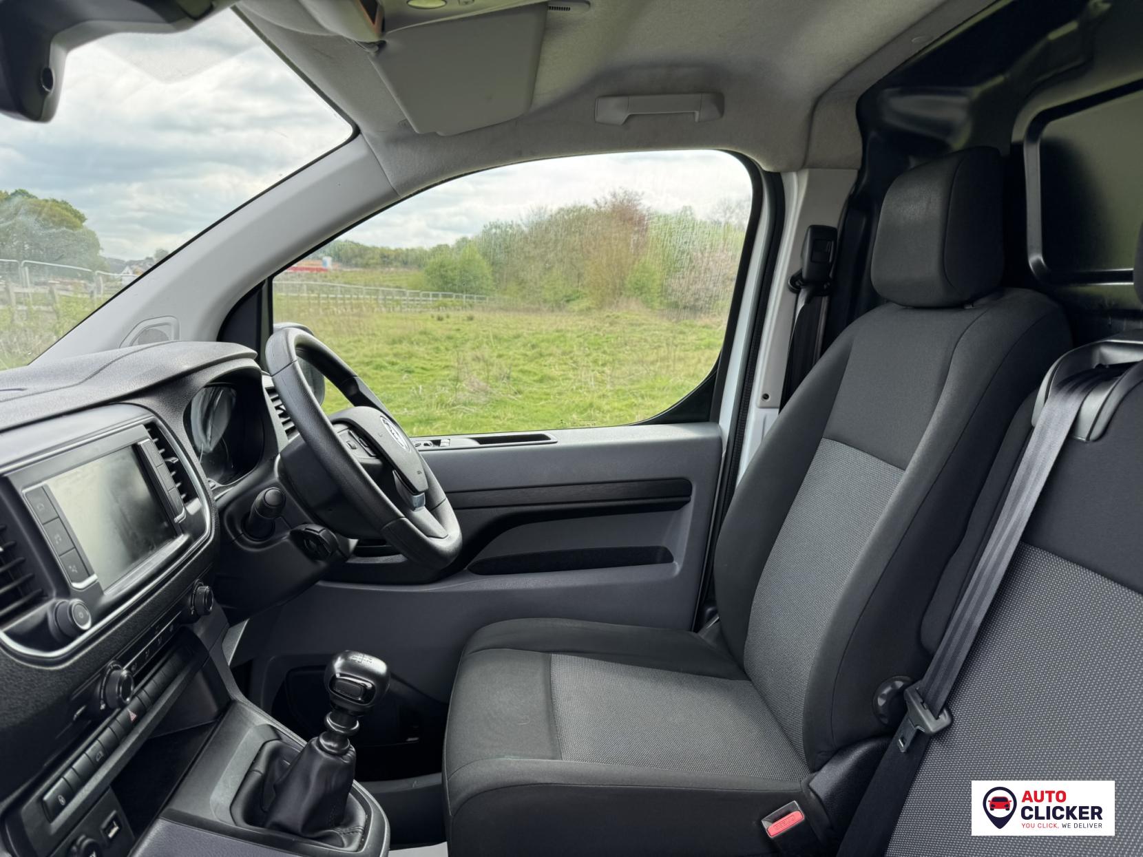 Vauxhall Vivaro 1.5 Turbo D 2900 Dynamic Panel Van 6dr Diesel Manual L2 H1 Euro 6 (s/s) (100 ps)