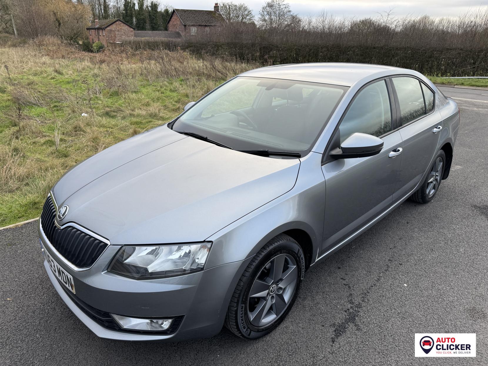 Skoda Octavia 2.0 TDI SE Hatchback 5dr Diesel Manual Euro 5 (s/s) (150 ps)