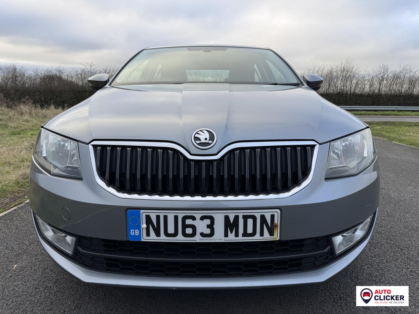 Skoda Octavia 2.0 TDI SE Hatchback 5dr Diesel Manual Euro 5 (s/s) (150 ps)