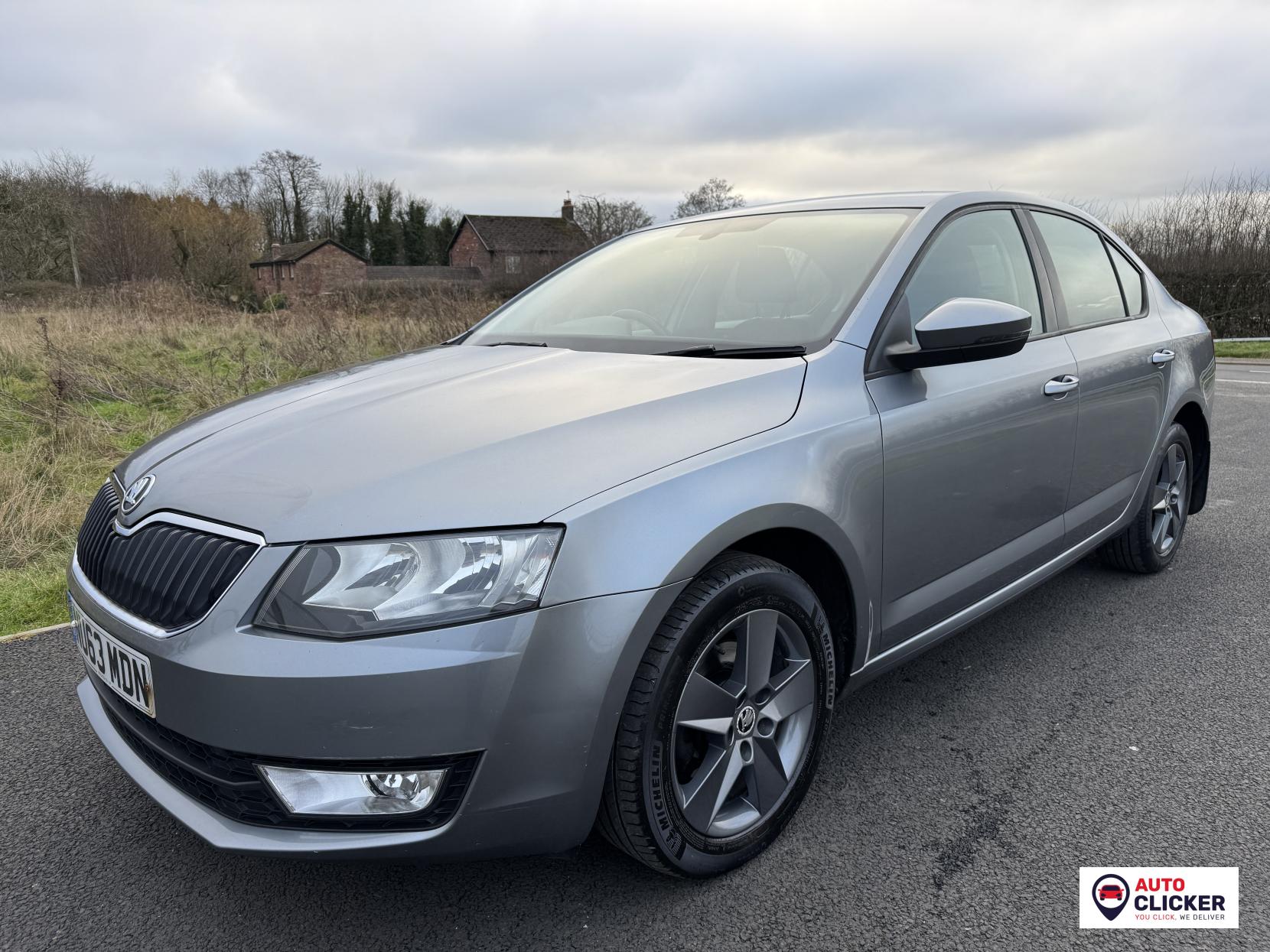 Skoda Octavia 2.0 TDI SE Hatchback 5dr Diesel Manual Euro 5 (s/s) (150 ps)