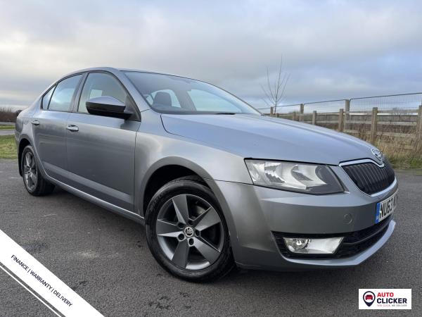 Skoda Octavia 2.0 TDI SE Hatchback 5dr Diesel Manual Euro 5 (s/s) (150 ps)