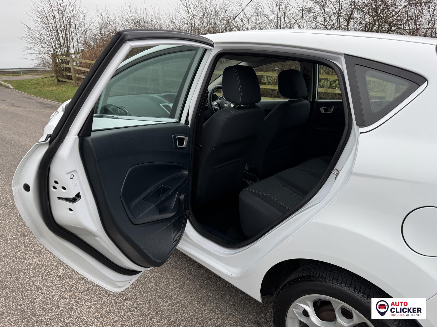 Ford Fiesta 1.4 TDCi DPF Zetec Hatchback 5dr Diesel Manual (107 g/km, 69 bhp)