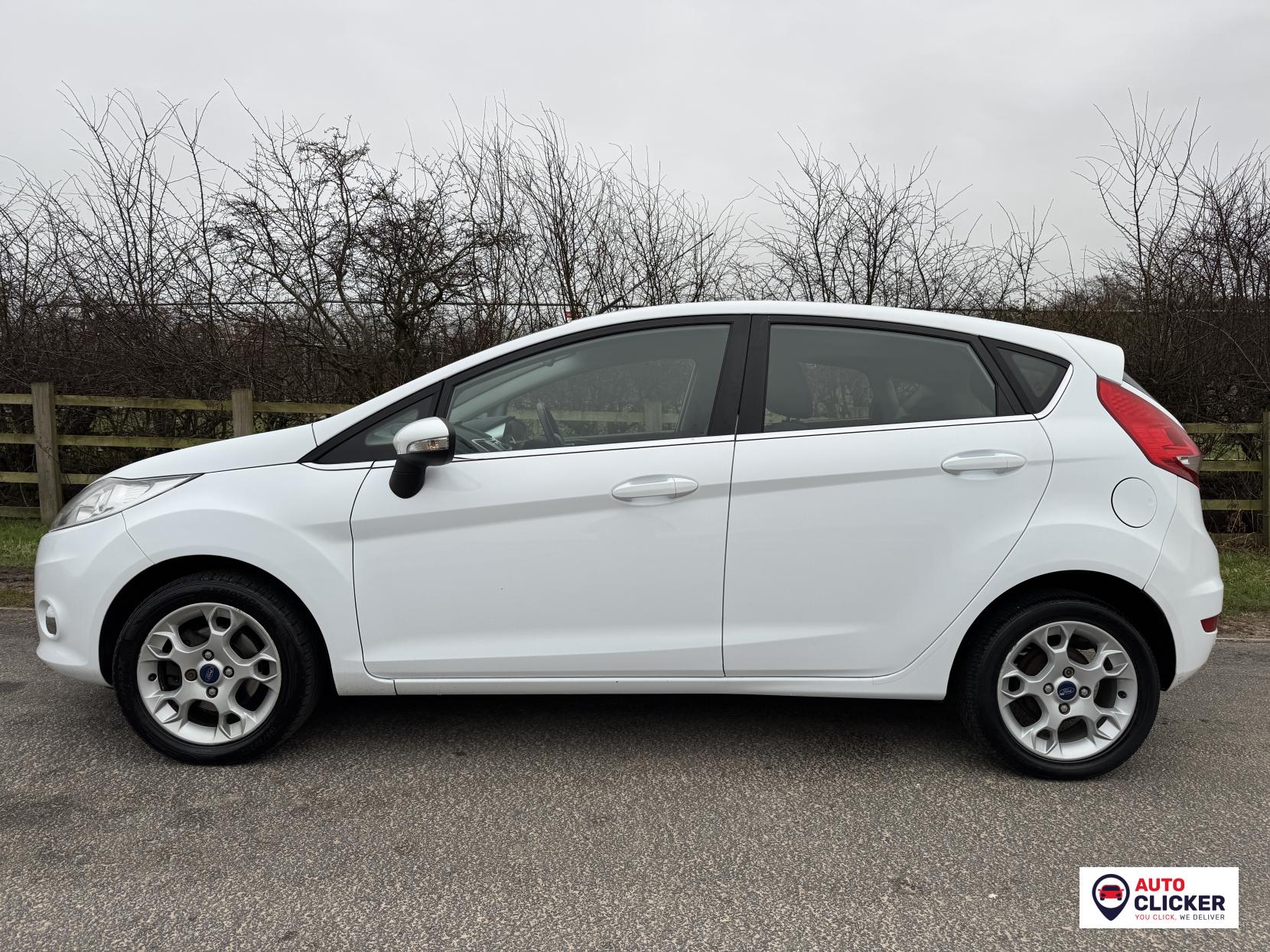 Ford Fiesta 1.4 TDCi DPF Zetec Hatchback 5dr Diesel Manual (107 g/km, 69 bhp)