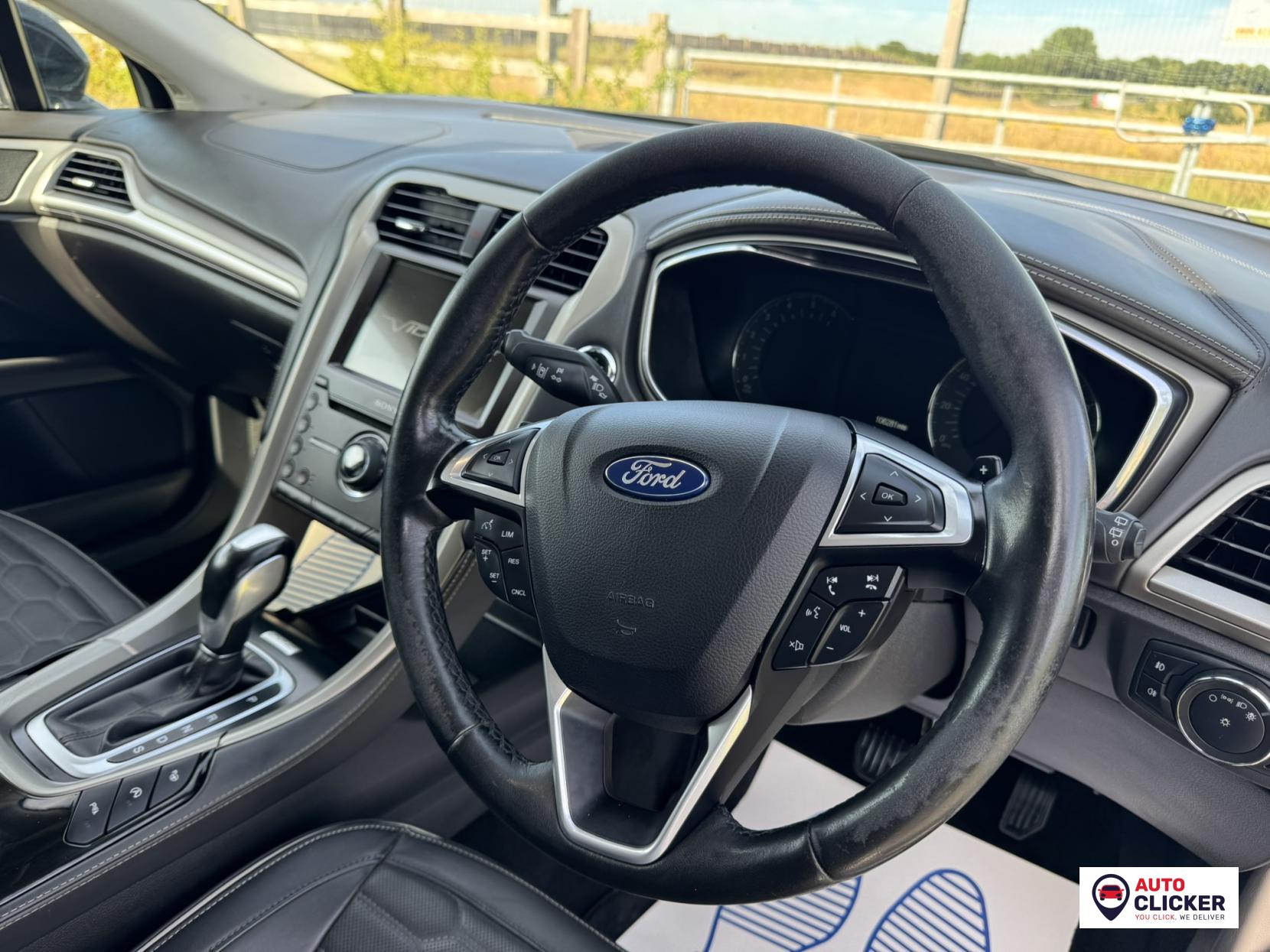 Ford Mondeo 2.0 TDCi Vignale Hatchback 5dr Diesel Powershift Euro 6 (s/s) (180 ps)