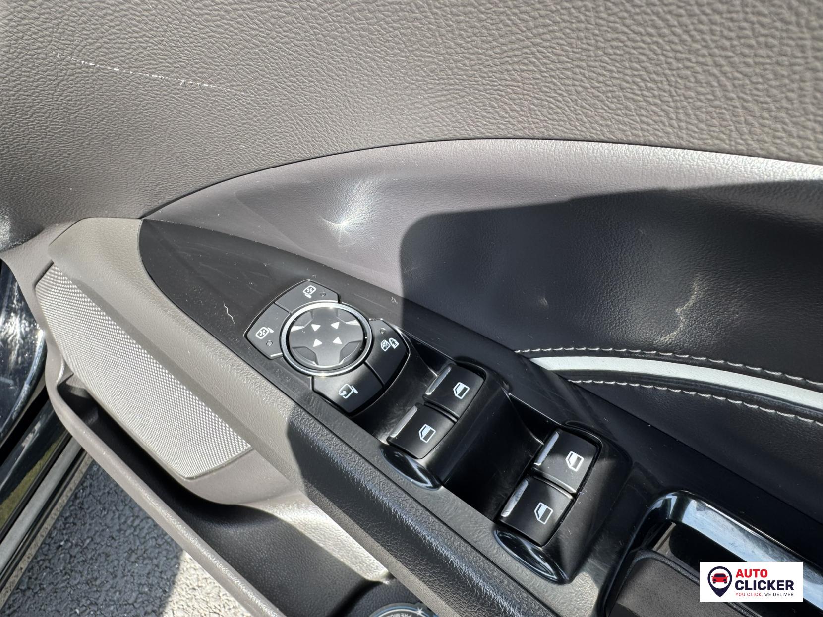 Ford Mondeo 2.0 TDCi Vignale Hatchback 5dr Diesel Powershift Euro 6 (s/s) (180 ps)