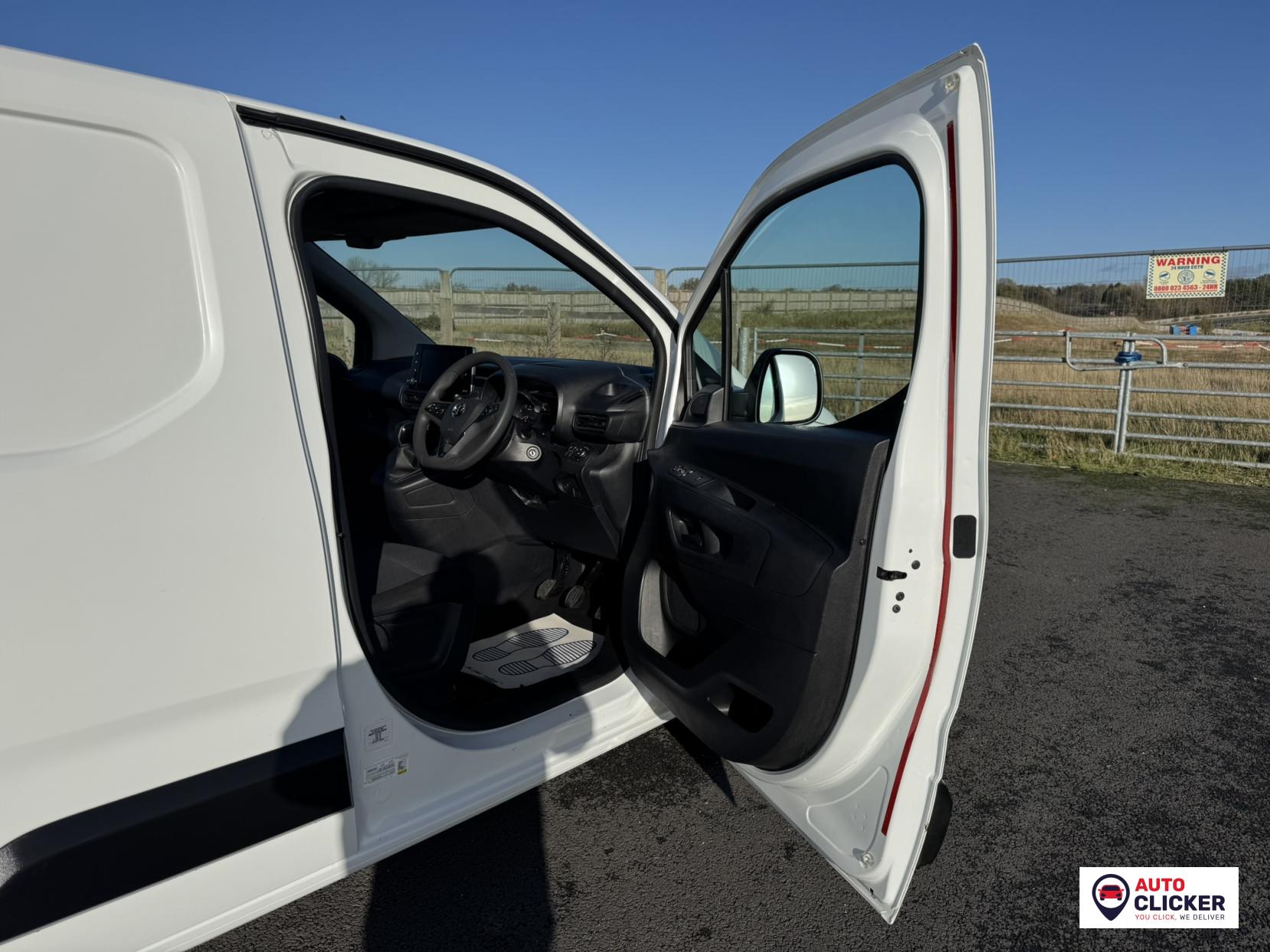 Vauxhall Combo 1.5 Turbo D 2300 Sportive Panel Van 4dr Diesel Manual L1 H1 Euro 6 (100 ps)