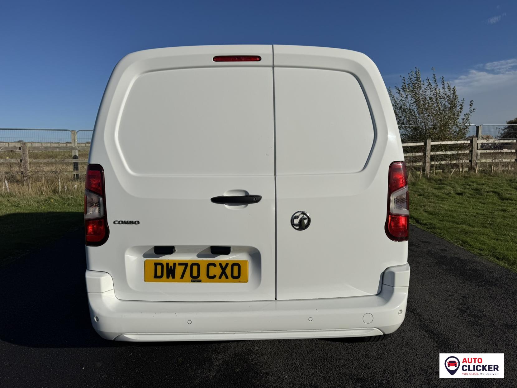 Vauxhall Combo 1.5 Turbo D 2300 Sportive Panel Van 4dr Diesel Manual L1 H1 Euro 6 (100 ps)