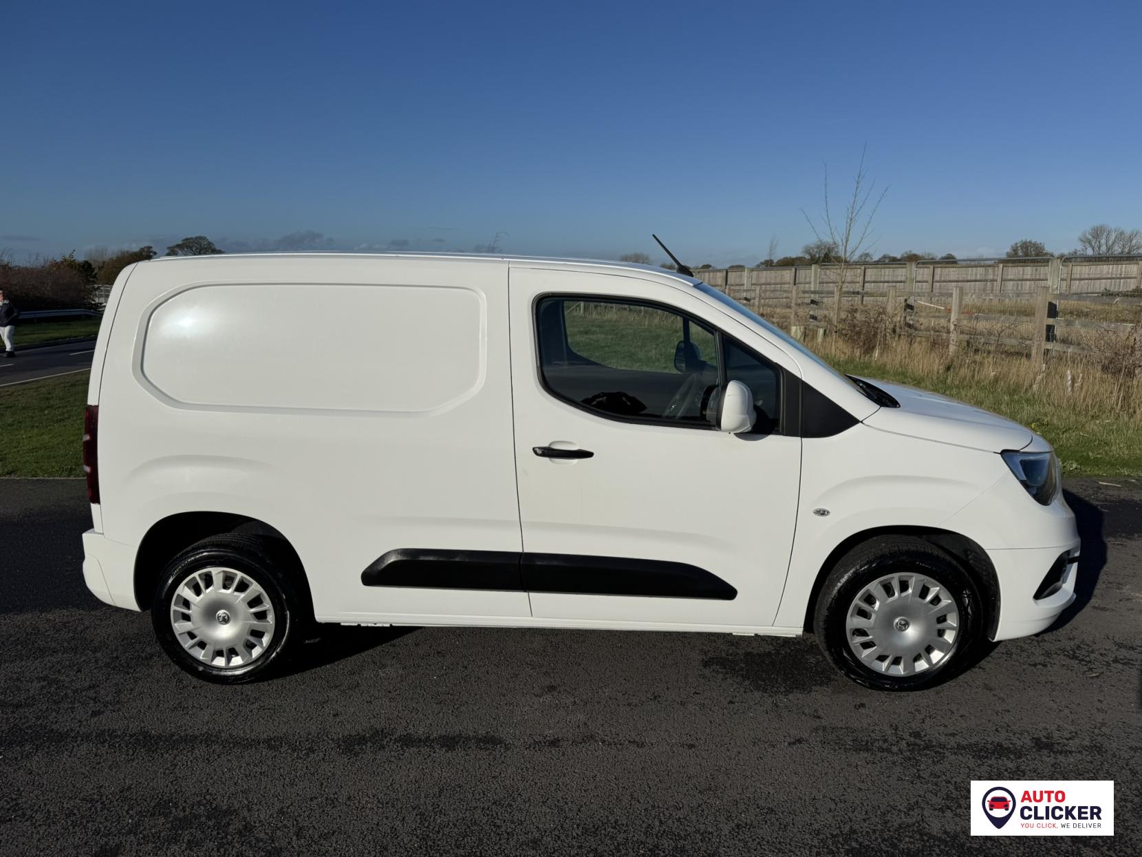 Vauxhall Combo 1.5 Turbo D 2300 Sportive Panel Van 4dr Diesel Manual L1 H1 Euro 6 (100 ps)