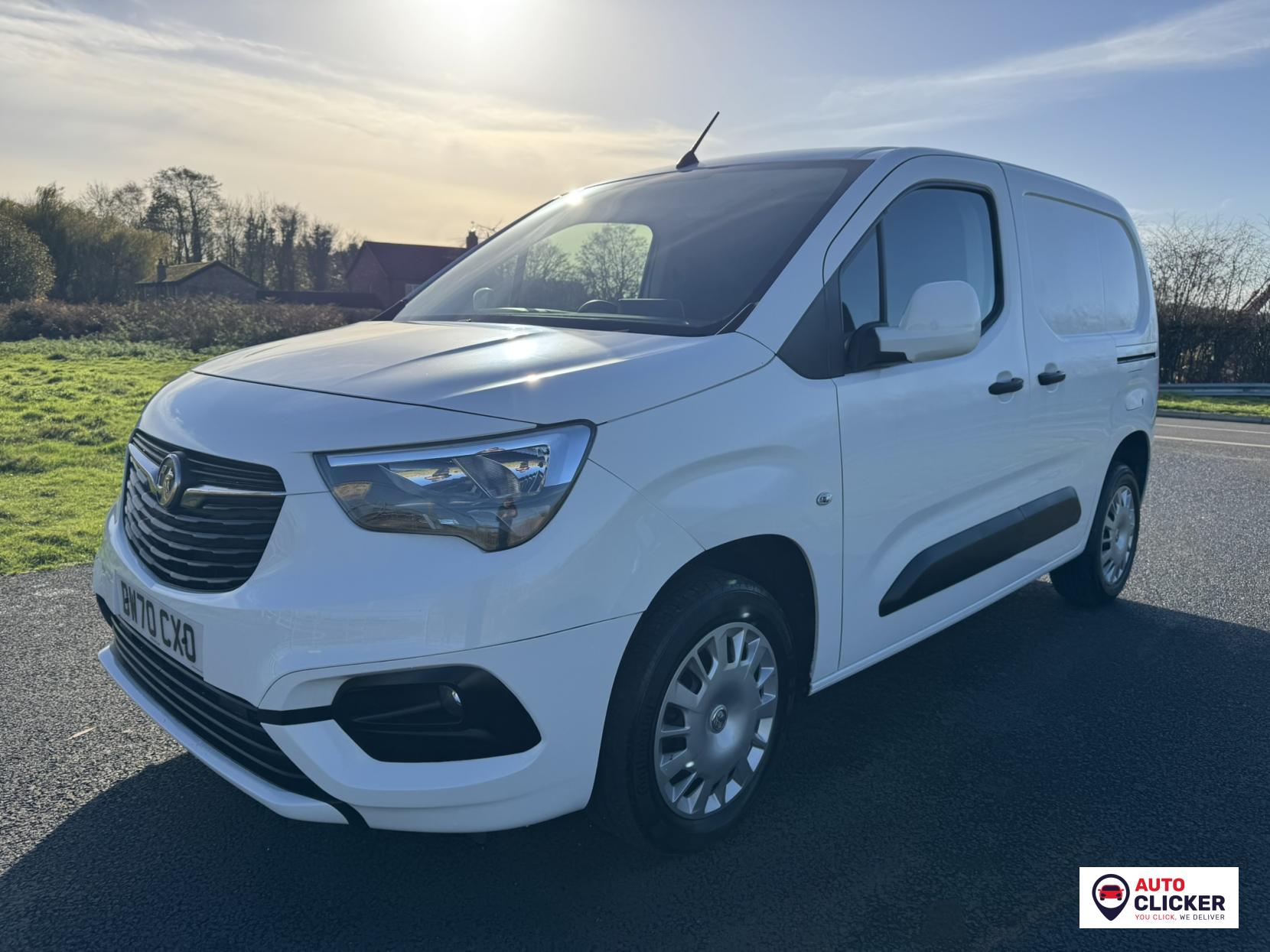 Vauxhall Combo 1.5 Turbo D 2300 Sportive Panel Van 4dr Diesel Manual L1 H1 Euro 6 (100 ps)