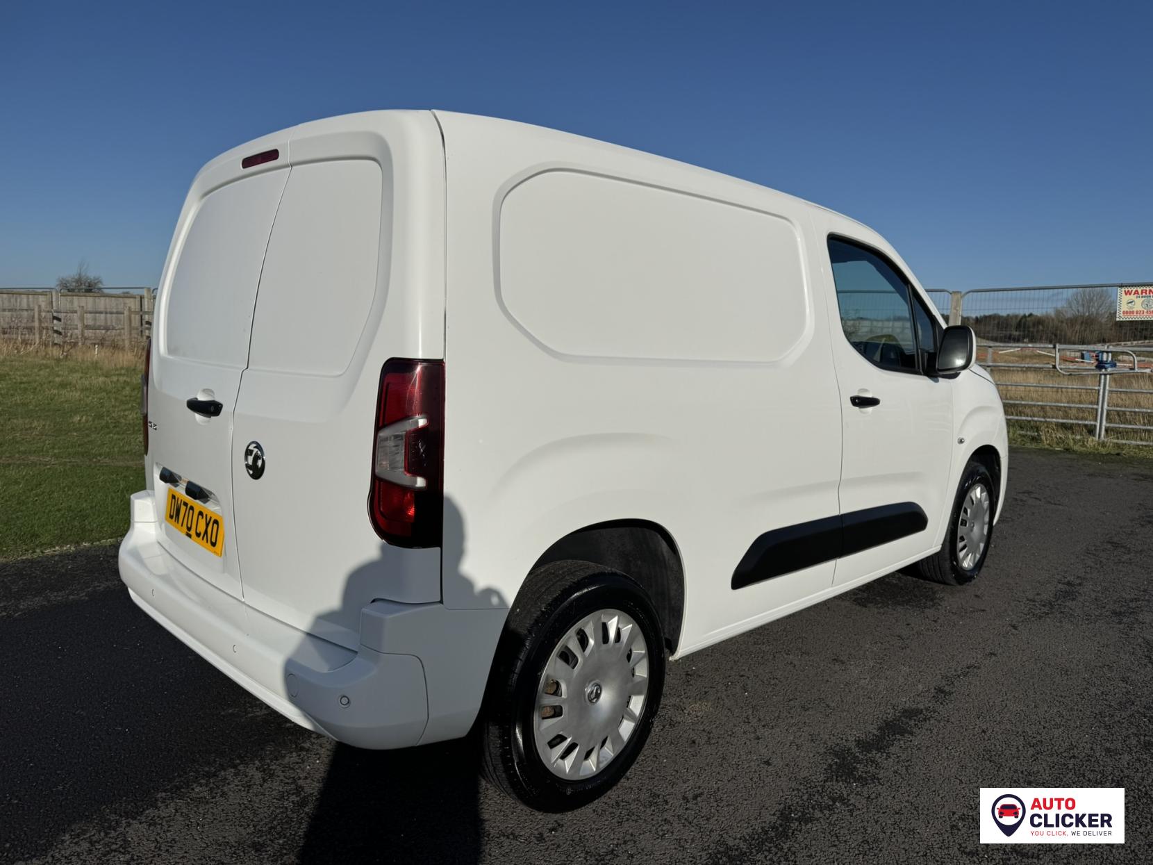 Vauxhall Combo 1.5 Turbo D 2300 Sportive Panel Van 4dr Diesel Manual L1 H1 Euro 6 (100 ps)