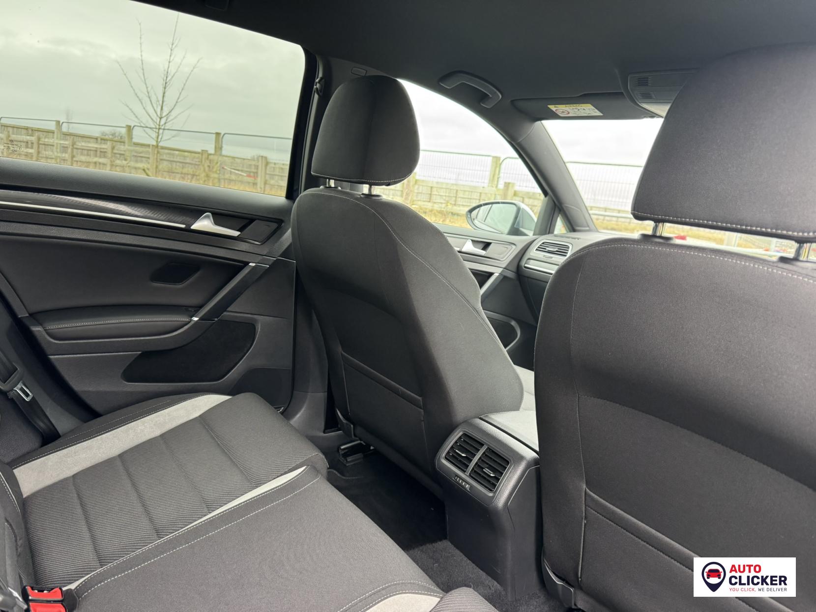 Volkswagen Golf 2.0 TSI BlueMotion Tech R Hatchback 5dr Petrol DSG 4Motion Euro 6 (s/s) (310 ps)