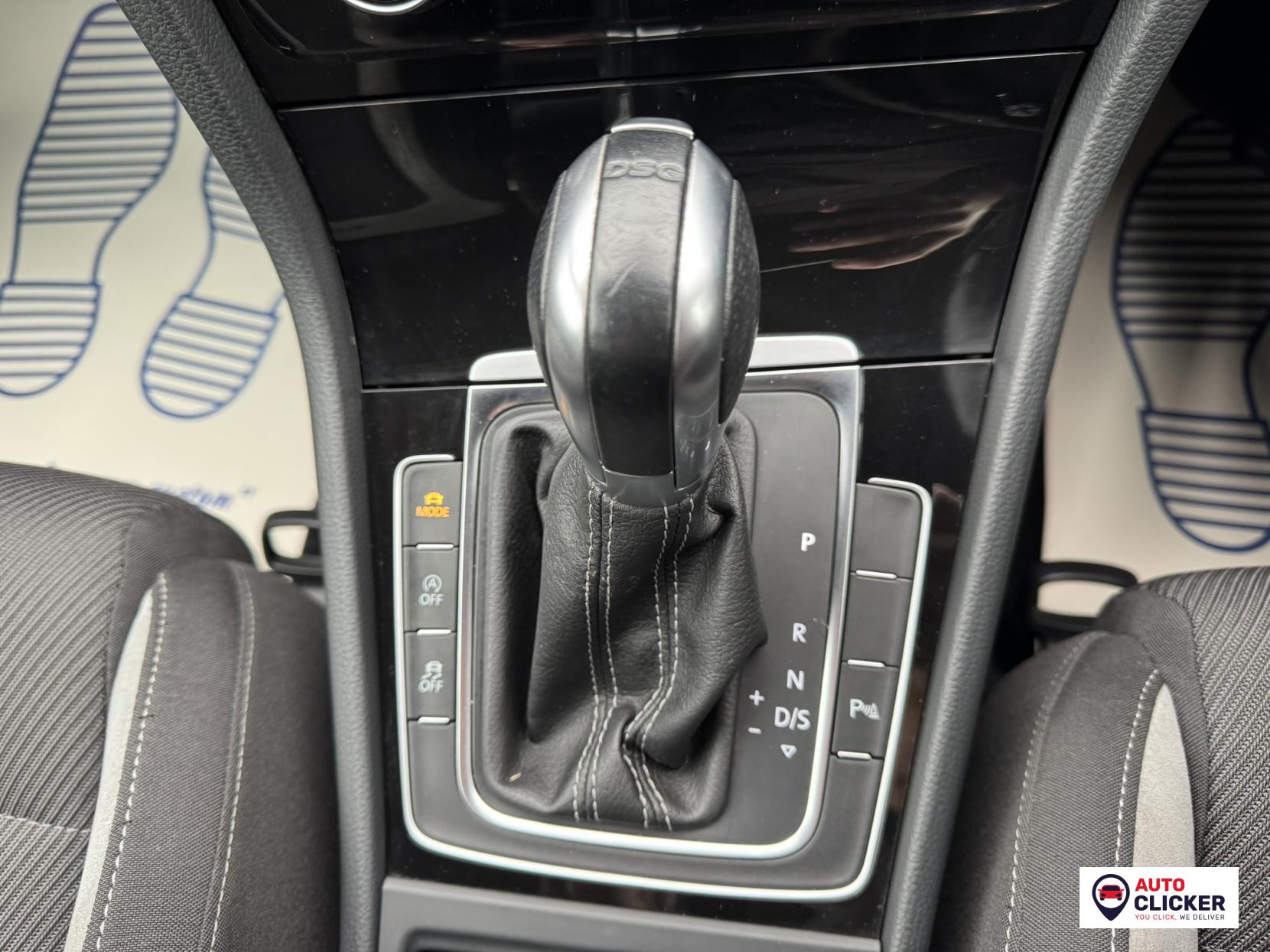 Volkswagen Golf 2.0 TSI BlueMotion Tech R Hatchback 5dr Petrol DSG 4Motion Euro 6 (s/s) (310 ps)