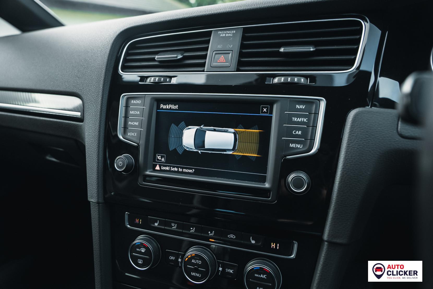 Volkswagen Golf 2.0 TSI BlueMotion Tech R Hatchback 5dr Petrol DSG 4Motion Euro 6 (s/s) (310 ps)