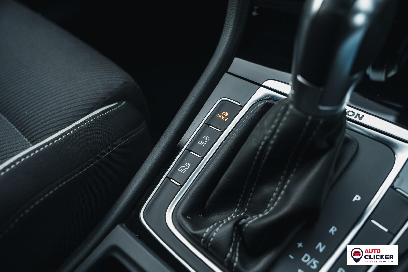 Volkswagen Golf 2.0 TSI BlueMotion Tech R Hatchback 5dr Petrol DSG 4Motion Euro 6 (s/s) (310 ps)