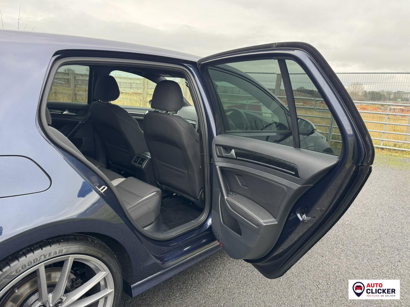 Volkswagen Golf 2.0 TSI BlueMotion Tech R Hatchback 5dr Petrol DSG 4Motion Euro 6 (s/s) (310 ps)