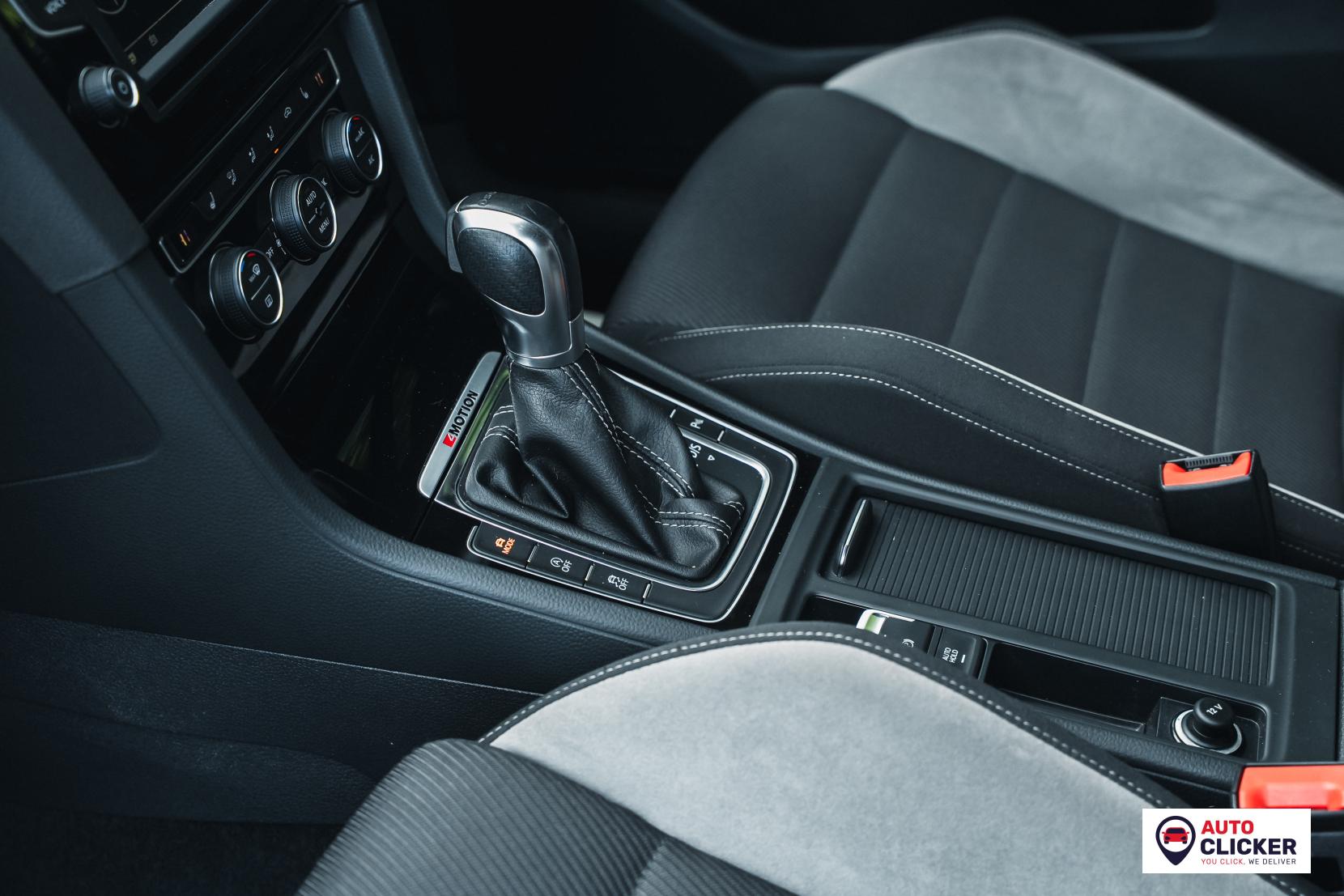 Volkswagen Golf 2.0 TSI BlueMotion Tech R Hatchback 5dr Petrol DSG 4Motion Euro 6 (s/s) (310 ps)