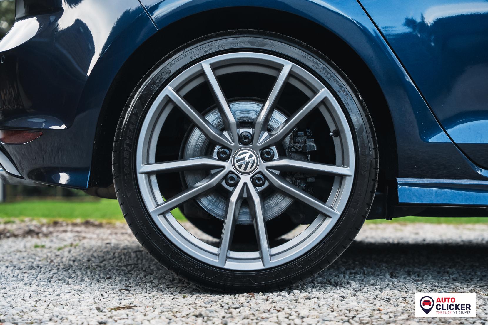 Volkswagen Golf 2.0 TSI BlueMotion Tech R Hatchback 5dr Petrol DSG 4Motion Euro 6 (s/s) (310 ps)