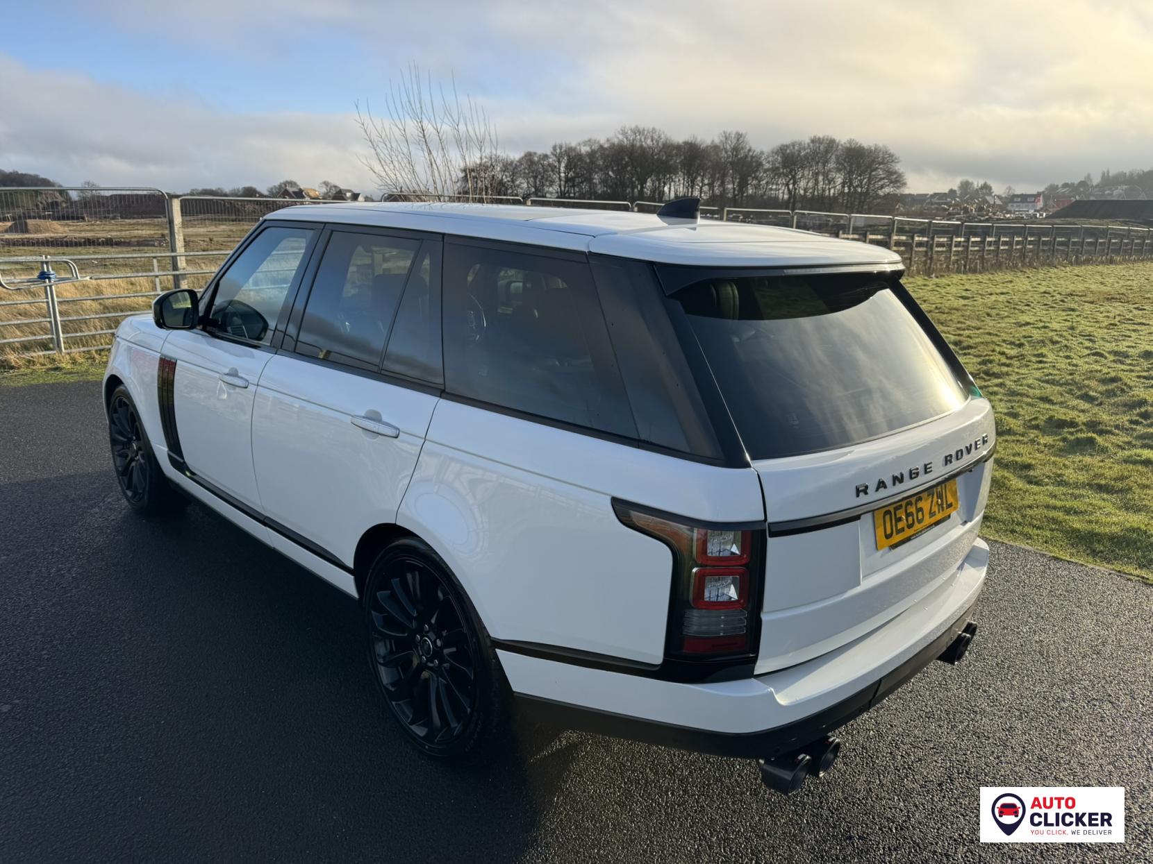 Land Rover Range Rover 4.4 SD V8 Vogue SE SUV 5dr Diesel Auto 4WD Euro 6 (s/s) (339 ps)