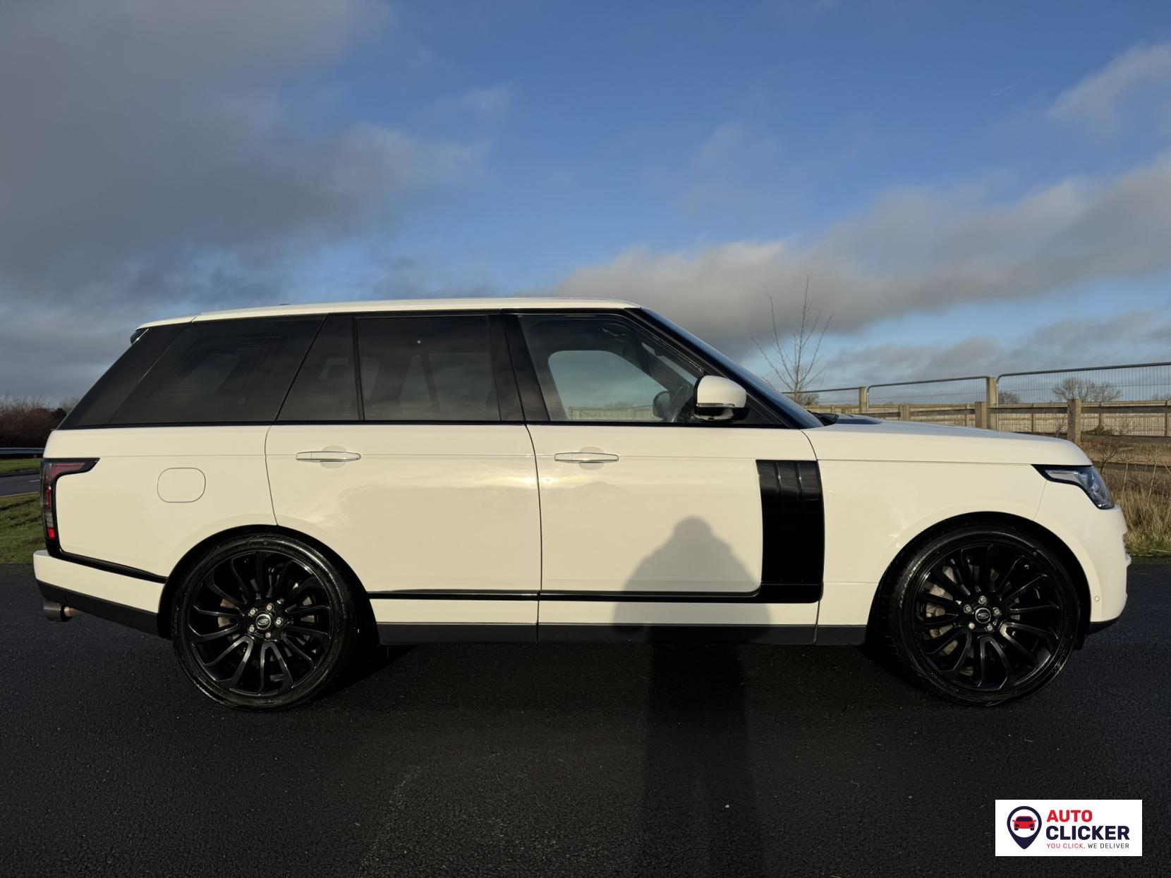 Land Rover Range Rover 4.4 SD V8 Vogue SE SUV 5dr Diesel Auto 4WD Euro 6 (s/s) (339 ps)