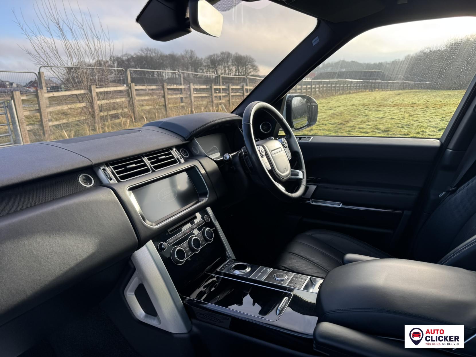 Land Rover Range Rover 4.4 SD V8 Vogue SE SUV 5dr Diesel Auto 4WD Euro 6 (s/s) (339 ps)