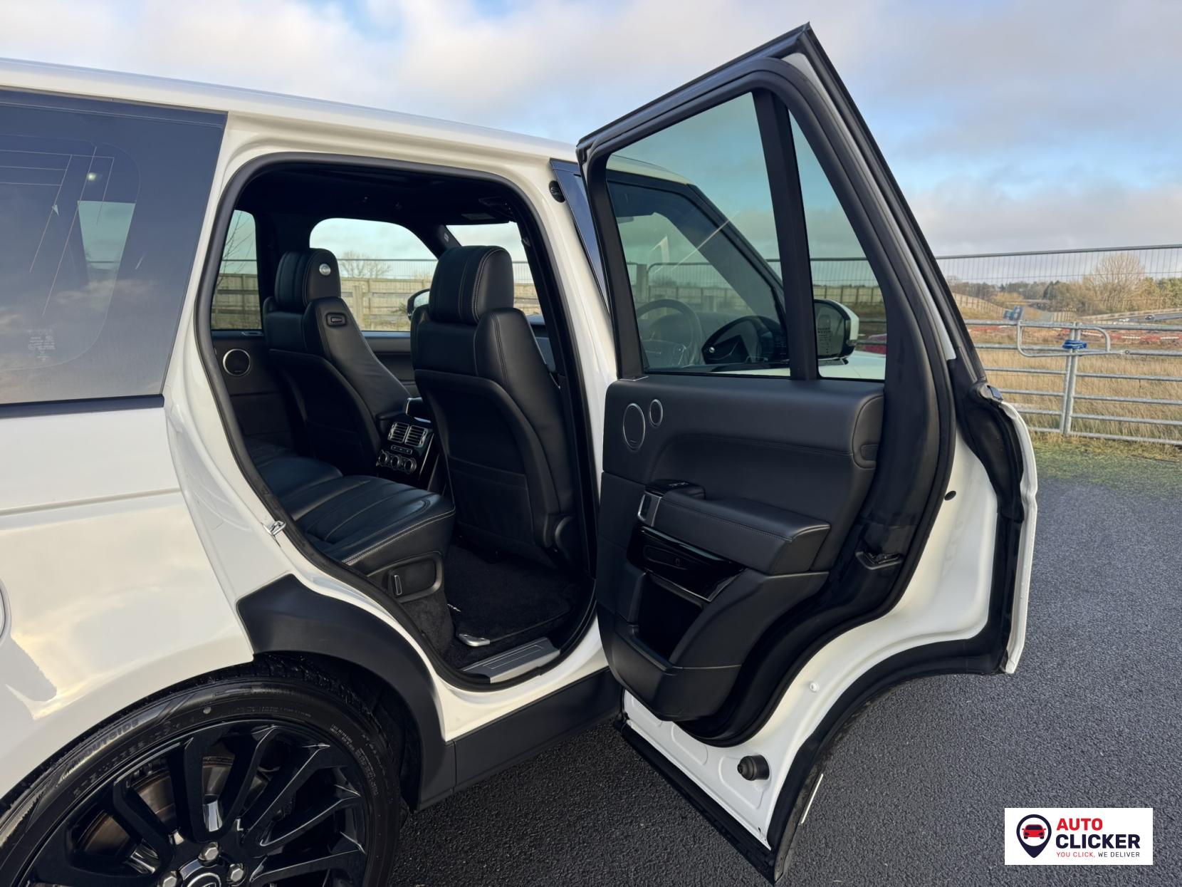 Land Rover Range Rover 4.4 SD V8 Vogue SE SUV 5dr Diesel Auto 4WD Euro 6 (s/s) (339 ps)