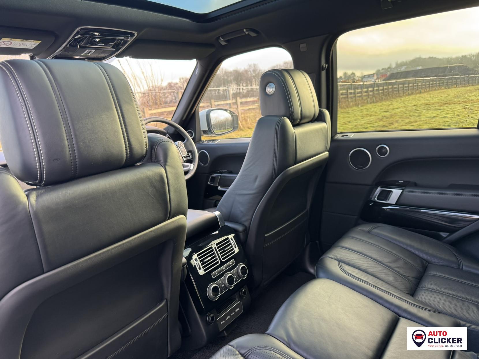 Land Rover Range Rover 4.4 SD V8 Vogue SE SUV 5dr Diesel Auto 4WD Euro 6 (s/s) (339 ps)