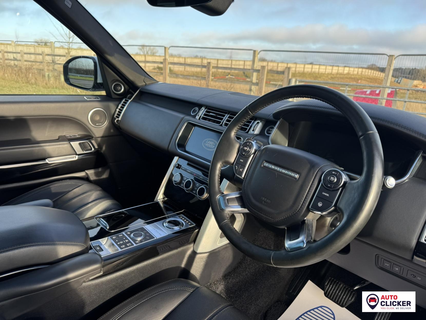 Land Rover Range Rover 4.4 SD V8 Vogue SE SUV 5dr Diesel Auto 4WD Euro 6 (s/s) (339 ps)