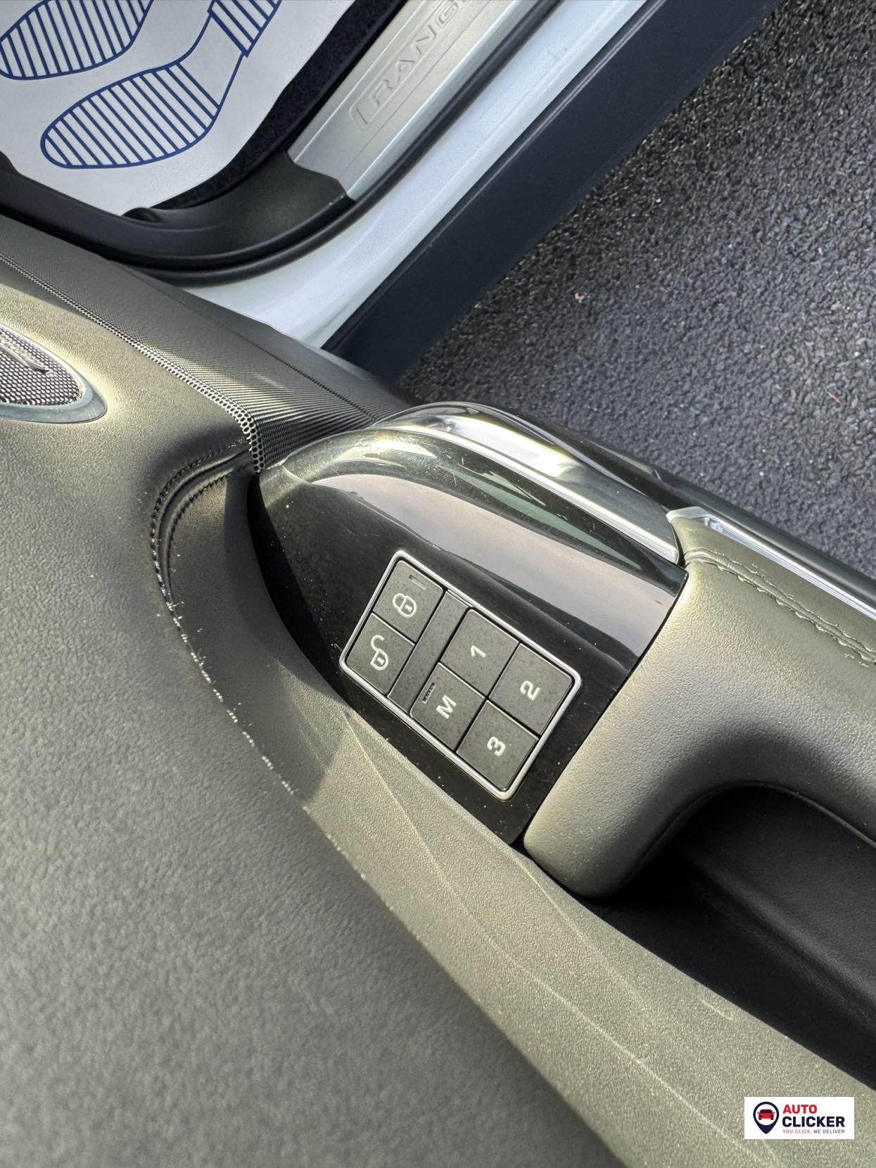 Land Rover Range Rover 4.4 SD V8 Vogue SE SUV 5dr Diesel Auto 4WD Euro 6 (s/s) (339 ps)