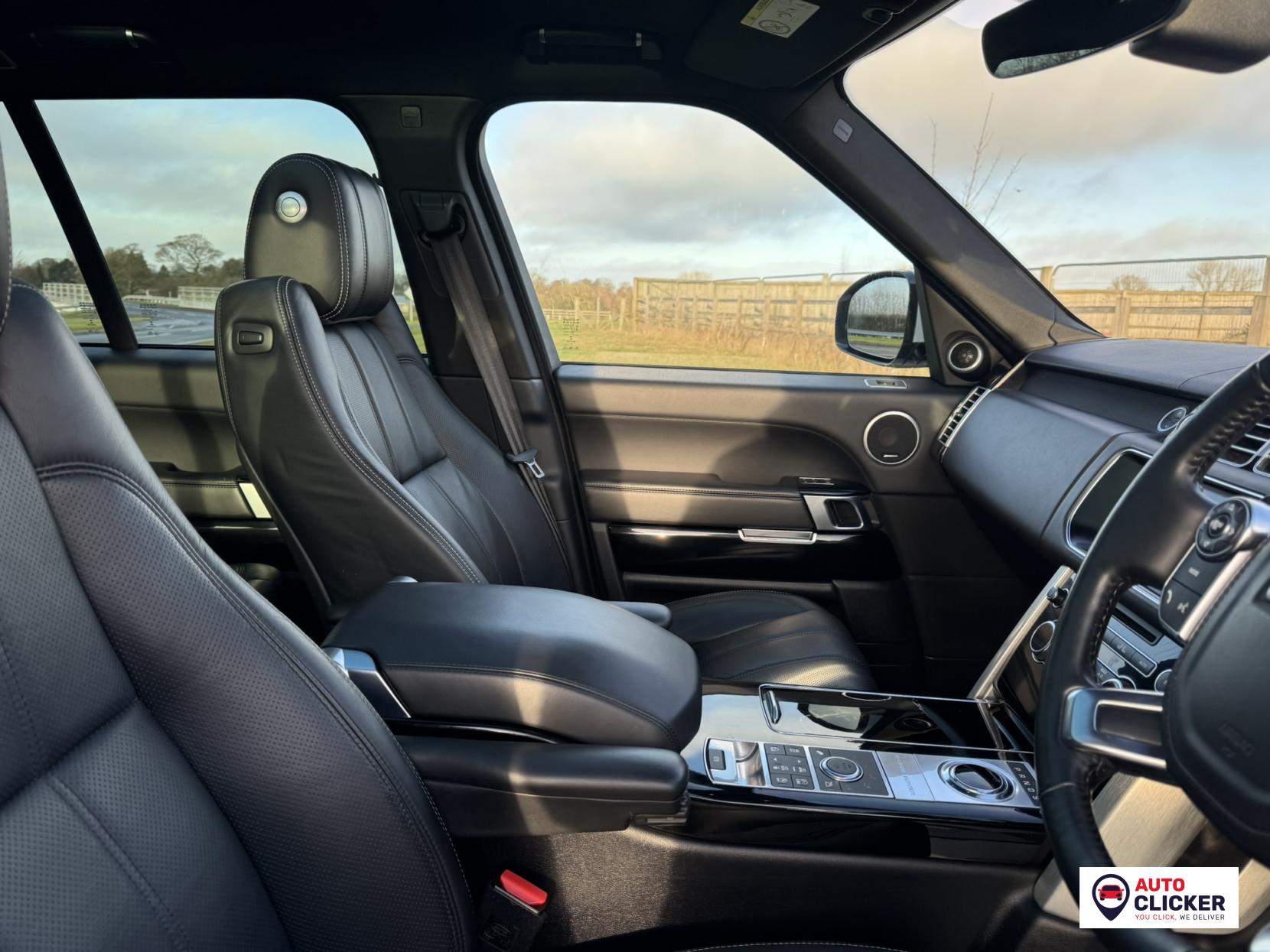 Land Rover Range Rover 4.4 SD V8 Vogue SE SUV 5dr Diesel Auto 4WD Euro 6 (s/s) (339 ps)