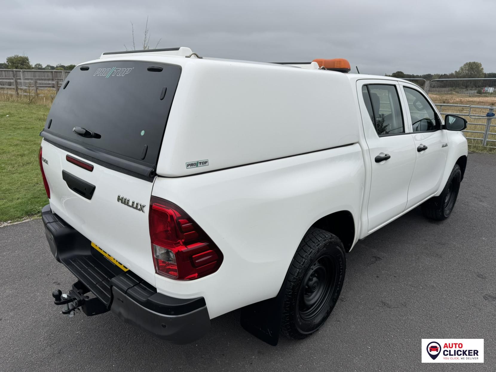 Toyota Hilux 2.4 D-4D Active Pickup Extended Cab 4dr Diesel Manual 4WD Euro 6 (3.5t) (150 ps)