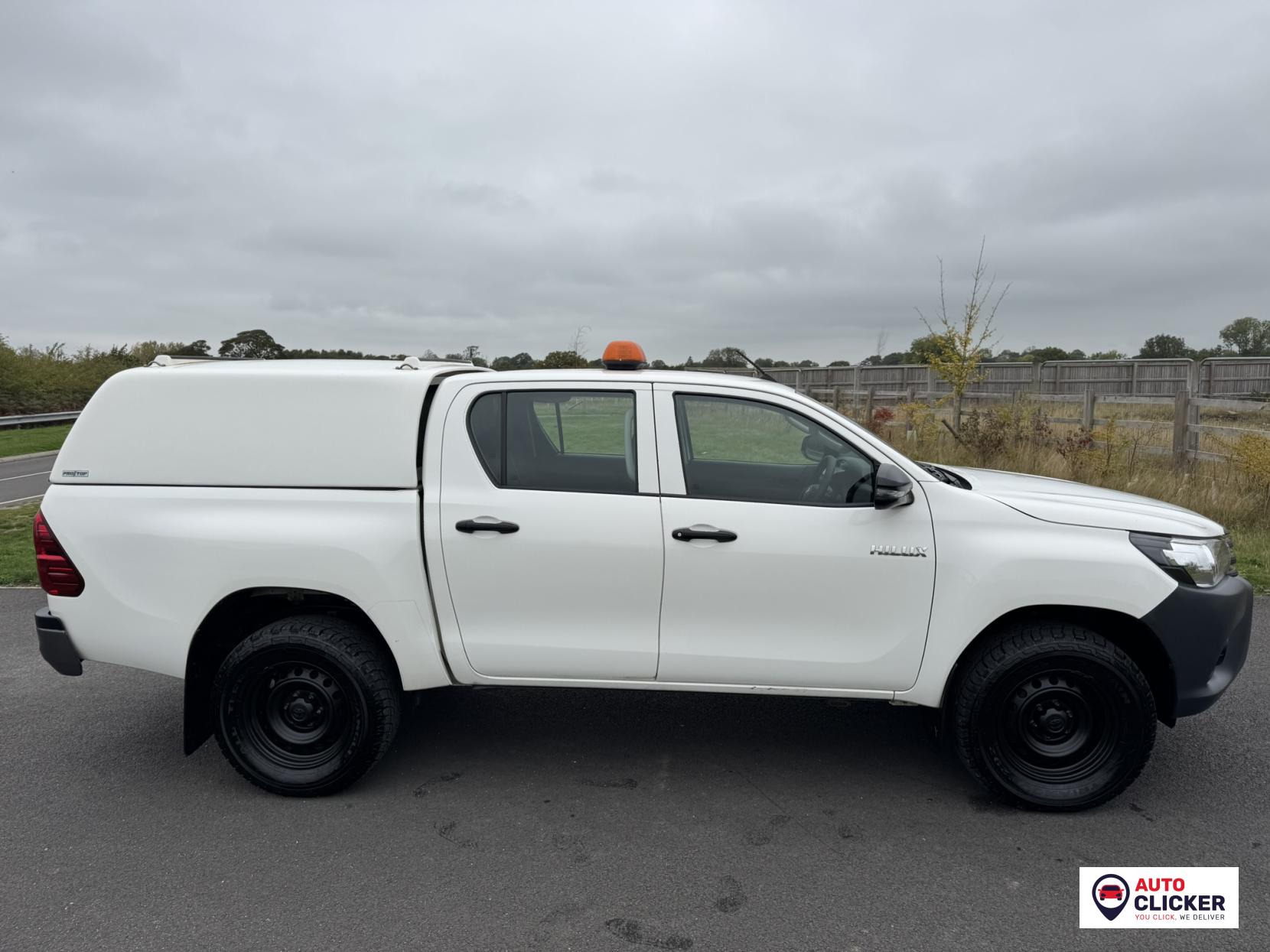 Toyota Hilux 2.4 D-4D Active Pickup Extended Cab 4dr Diesel Manual 4WD Euro 6 (3.5t) (150 ps)