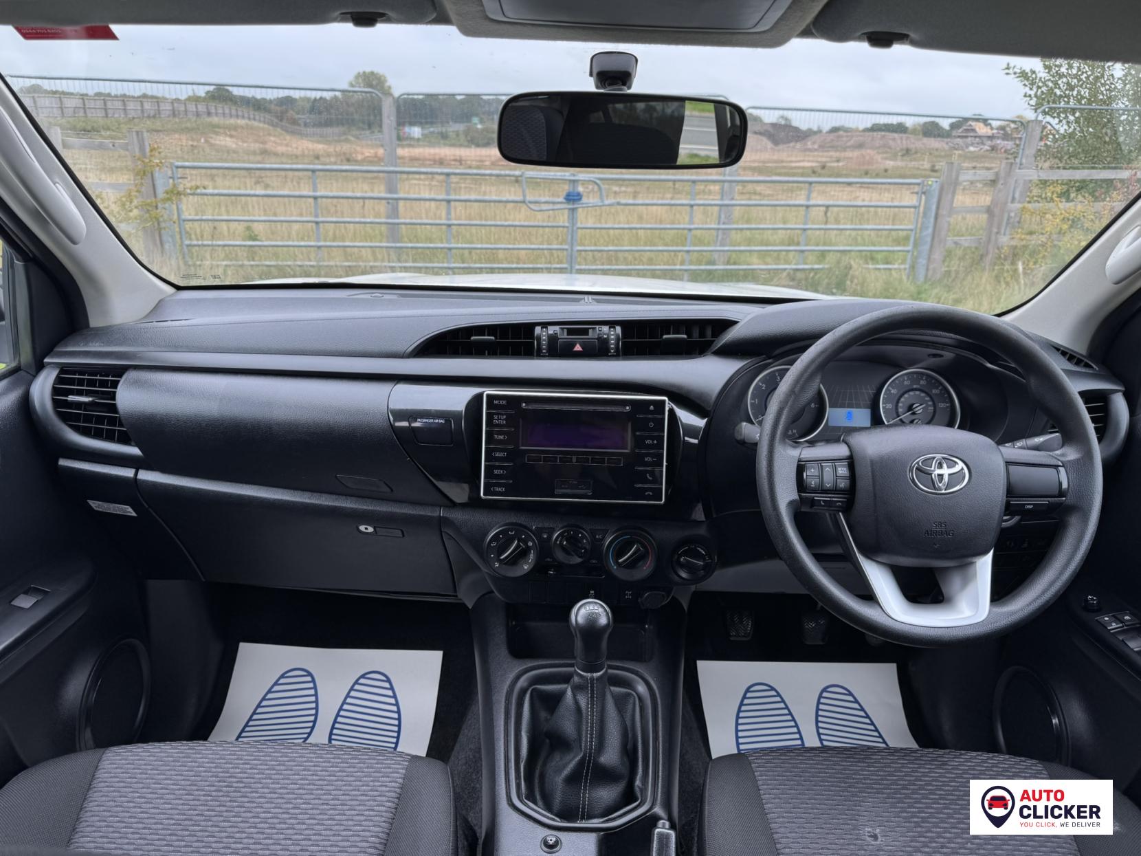 Toyota Hilux 2.4 D-4D Active Pickup Extended Cab 4dr Diesel Manual 4WD Euro 6 (3.5t) (150 ps)