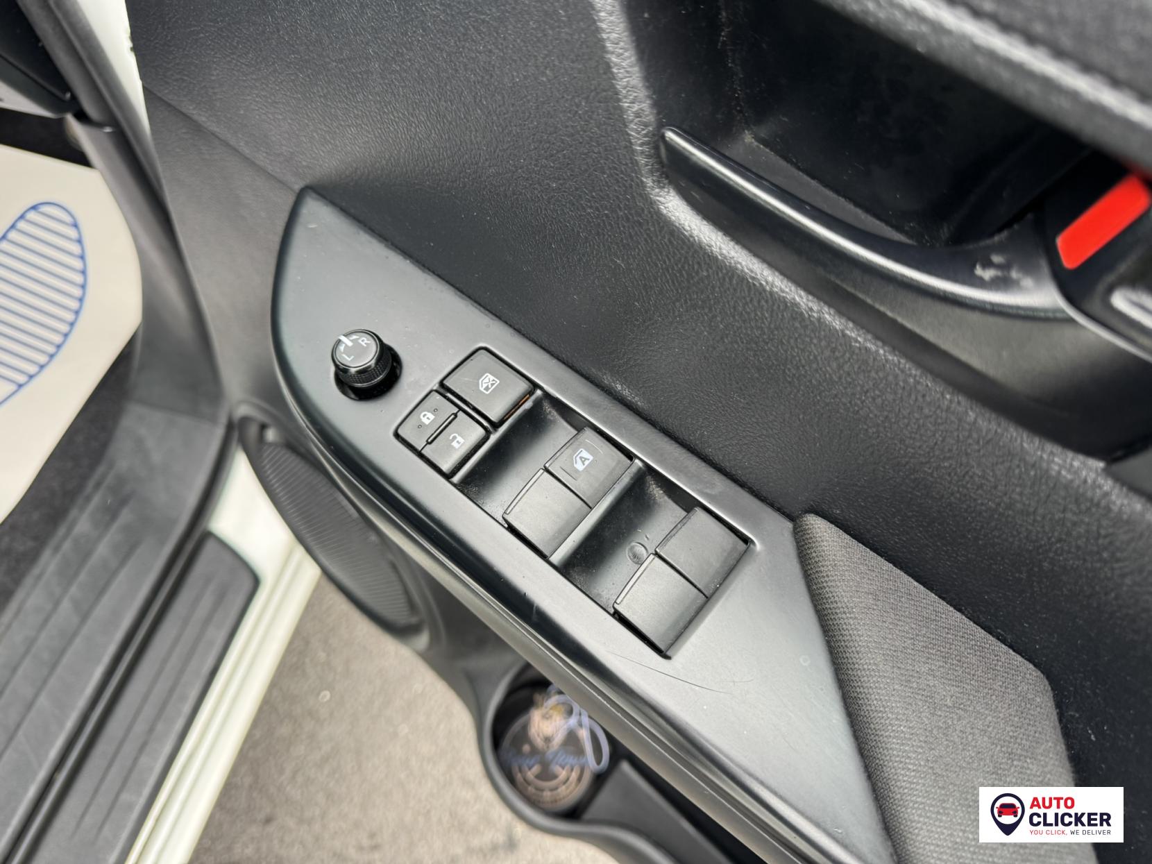 Toyota Hilux 2.4 D-4D Active Pickup Extended Cab 4dr Diesel Manual 4WD Euro 6 (3.5t) (150 ps)