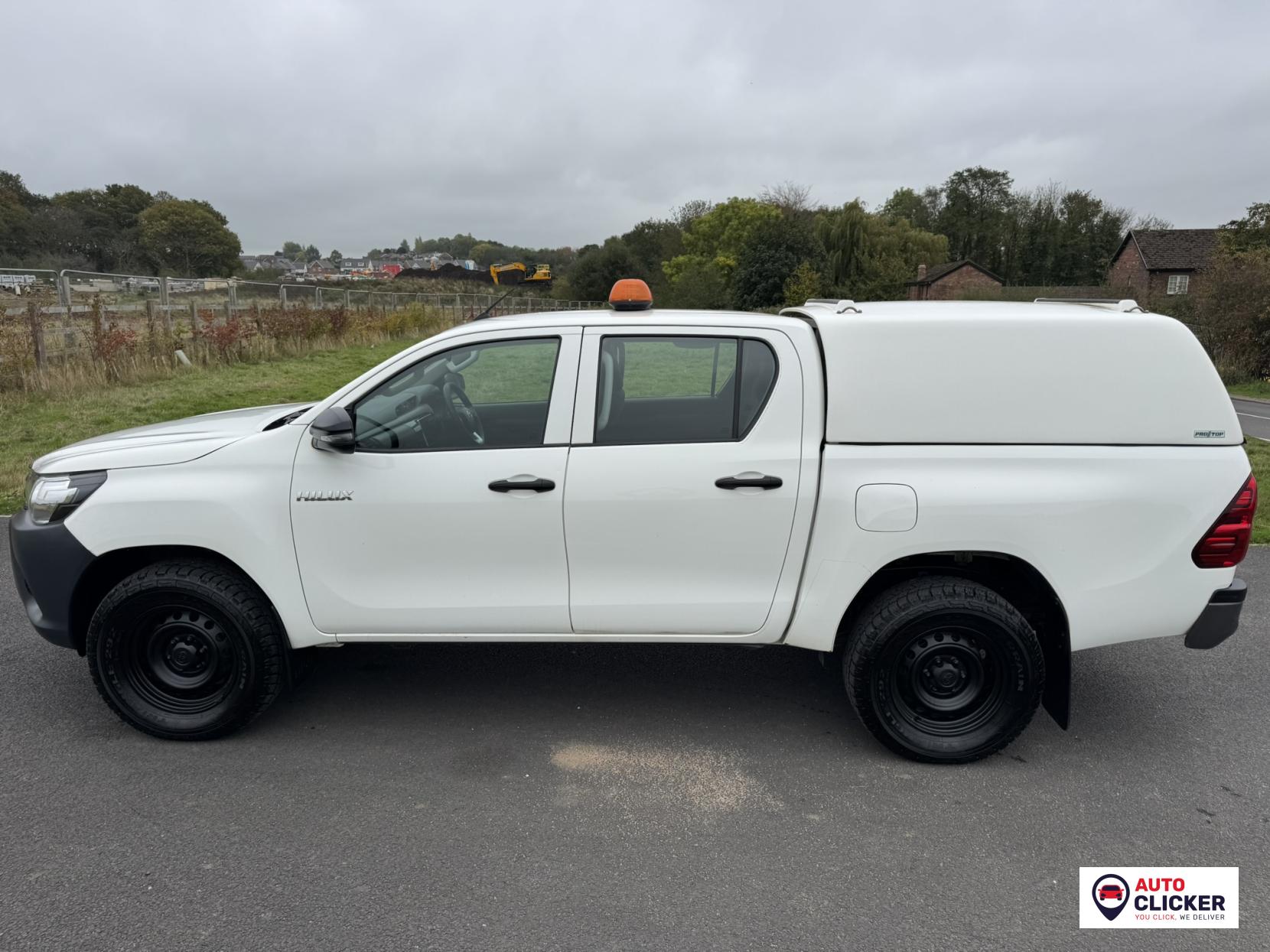 Toyota Hilux 2.4 D-4D Active Pickup Extended Cab 4dr Diesel Manual 4WD Euro 6 (3.5t) (150 ps)