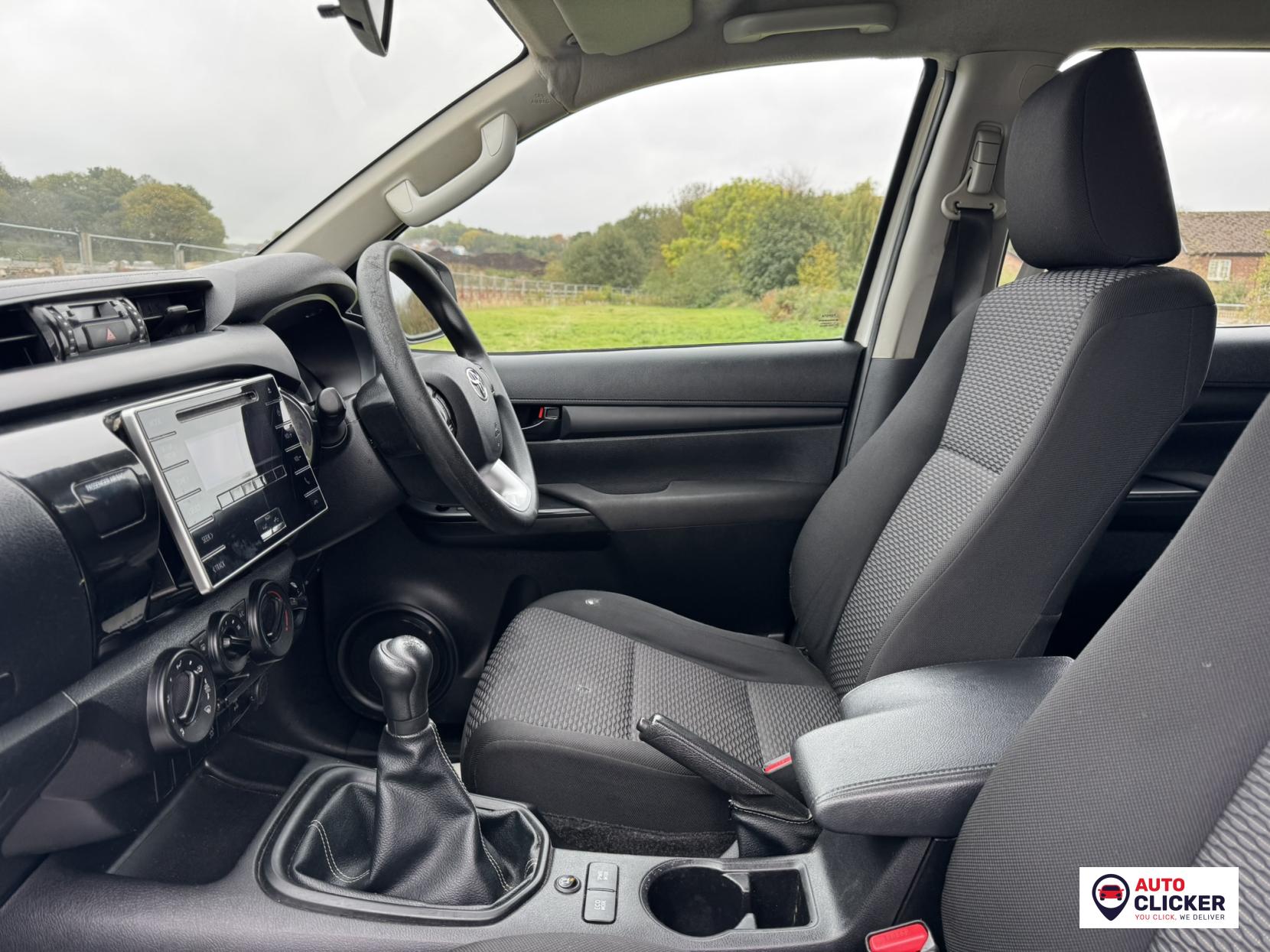 Toyota Hilux 2.4 D-4D Active Pickup Extended Cab 4dr Diesel Manual 4WD Euro 6 (3.5t) (150 ps)