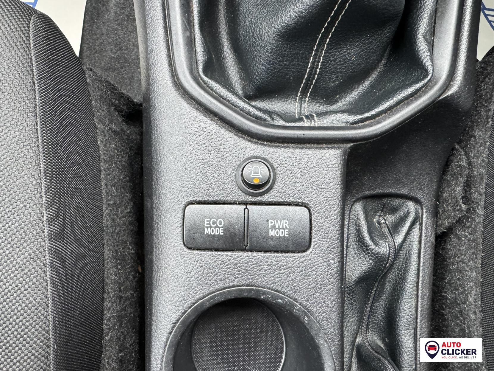 Toyota Hilux 2.4 D-4D Active Pickup Extended Cab 4dr Diesel Manual 4WD Euro 6 (3.5t) (150 ps)