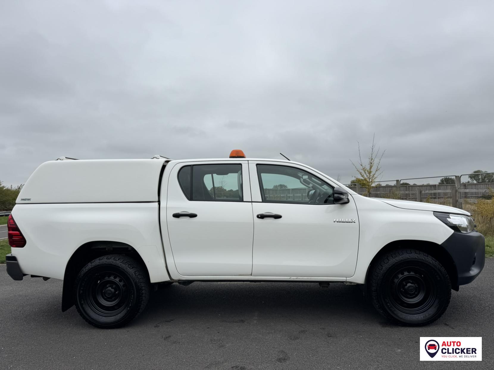 Toyota Hilux 2.4 D-4D Active Pickup Extended Cab 4dr Diesel Manual 4WD Euro 6 (3.5t) (150 ps)