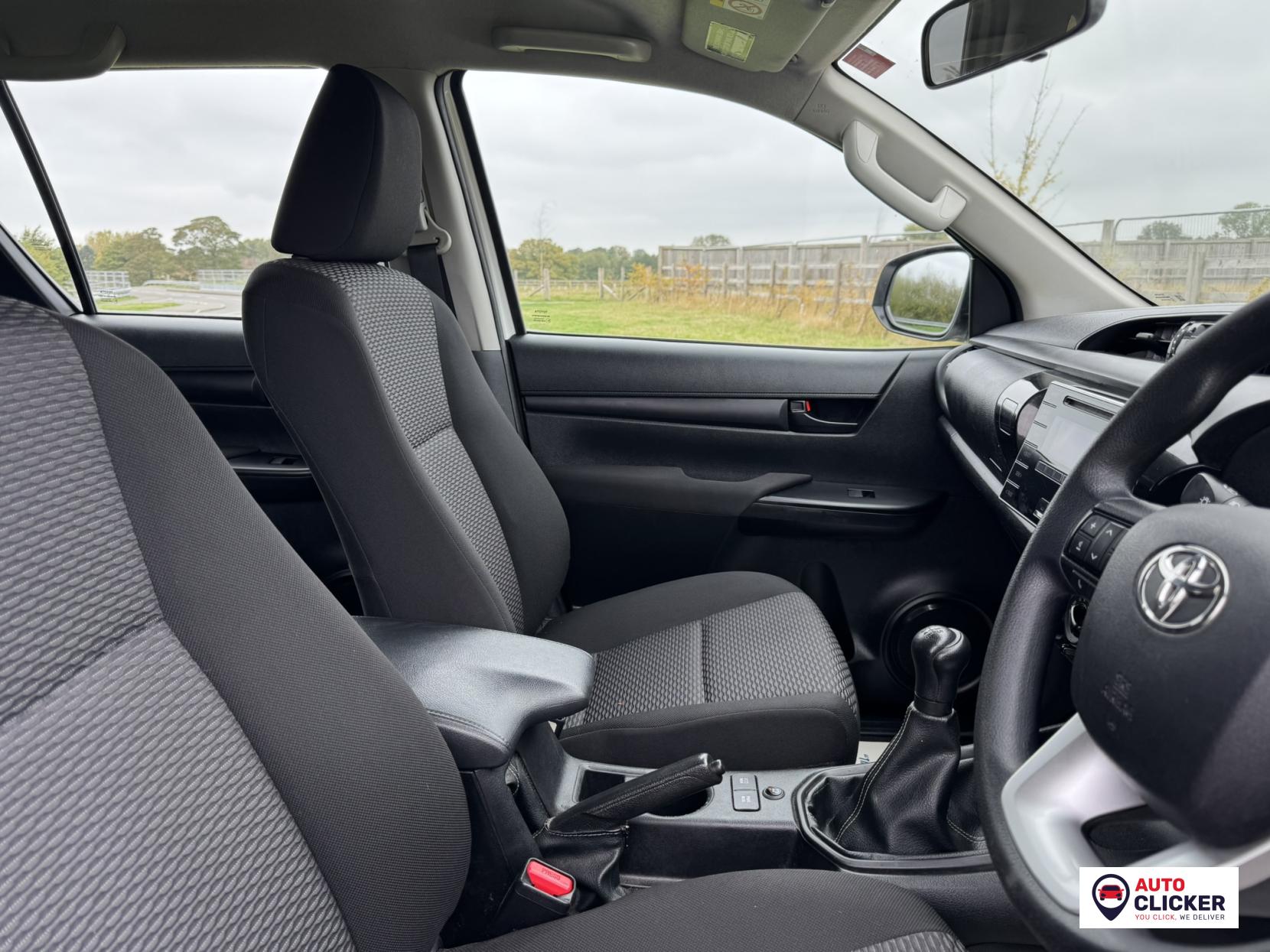 Toyota Hilux 2.4 D-4D Active Pickup Extended Cab 4dr Diesel Manual 4WD Euro 6 (3.5t) (150 ps)