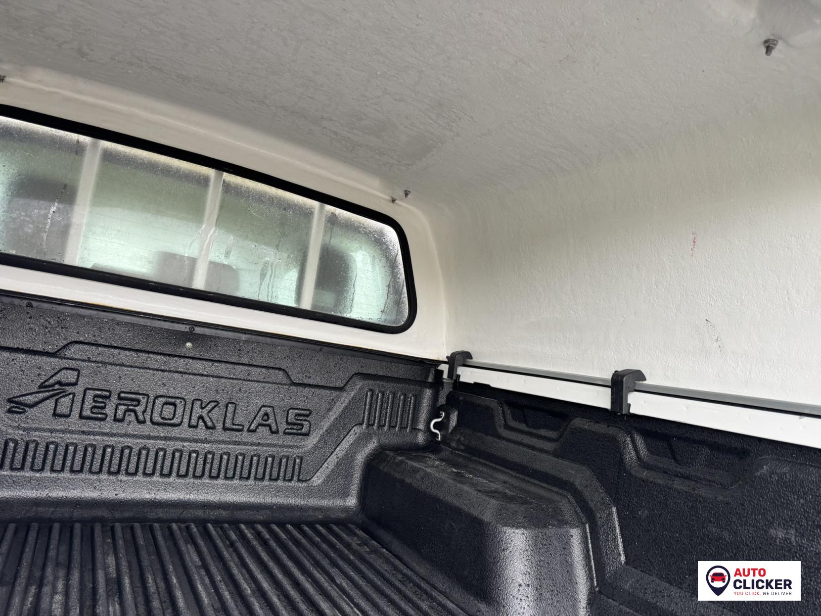Toyota Hilux 2.4 D-4D Active Pickup Extended Cab 4dr Diesel Manual 4WD Euro 6 (3.5t) (150 ps)