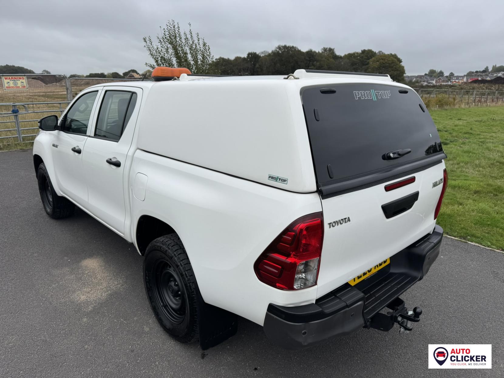 Toyota Hilux 2.4 D-4D Active Pickup Extended Cab 4dr Diesel Manual 4WD Euro 6 (3.5t) (150 ps)