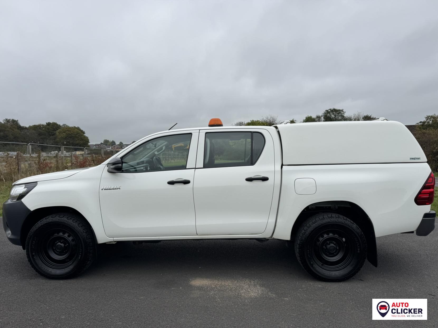 Toyota Hilux 2.4 D-4D Active Pickup Extended Cab 4dr Diesel Manual 4WD Euro 6 (3.5t) (150 ps)