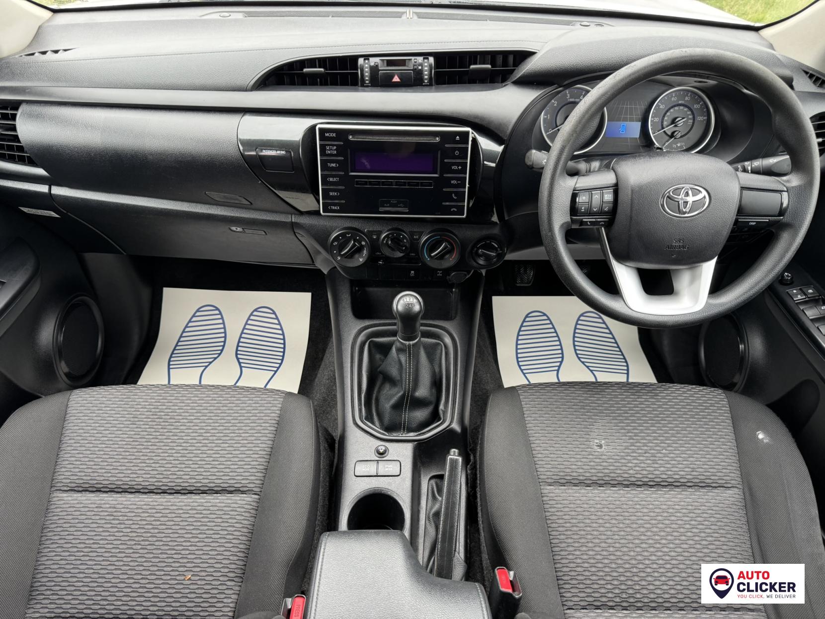 Toyota Hilux 2.4 D-4D Active Pickup Extended Cab 4dr Diesel Manual 4WD Euro 6 (3.5t) (150 ps)