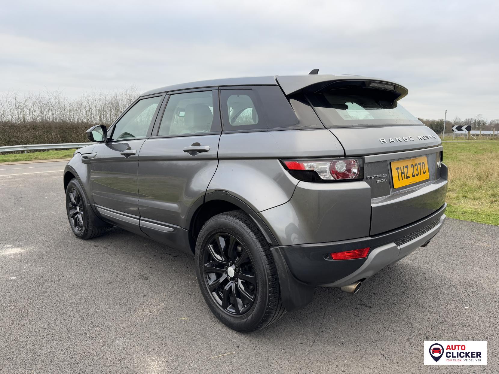 Land Rover Range Rover Evoque 2.2 SD4 Pure SUV 5dr Diesel Auto 4WD Euro 5 (s/s) (190 ps)