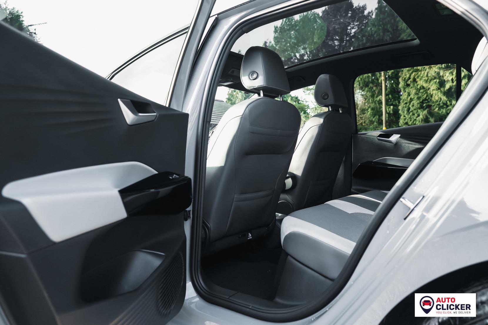 Volkswagen ID.3 Pro Performance 58kWh Family Hatchback 5dr Electric Auto (204 ps)