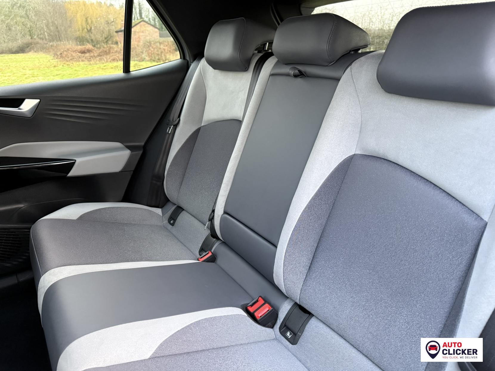 Volkswagen ID.3 Pro Performance 58kWh Family Hatchback 5dr Electric Auto (204 ps)