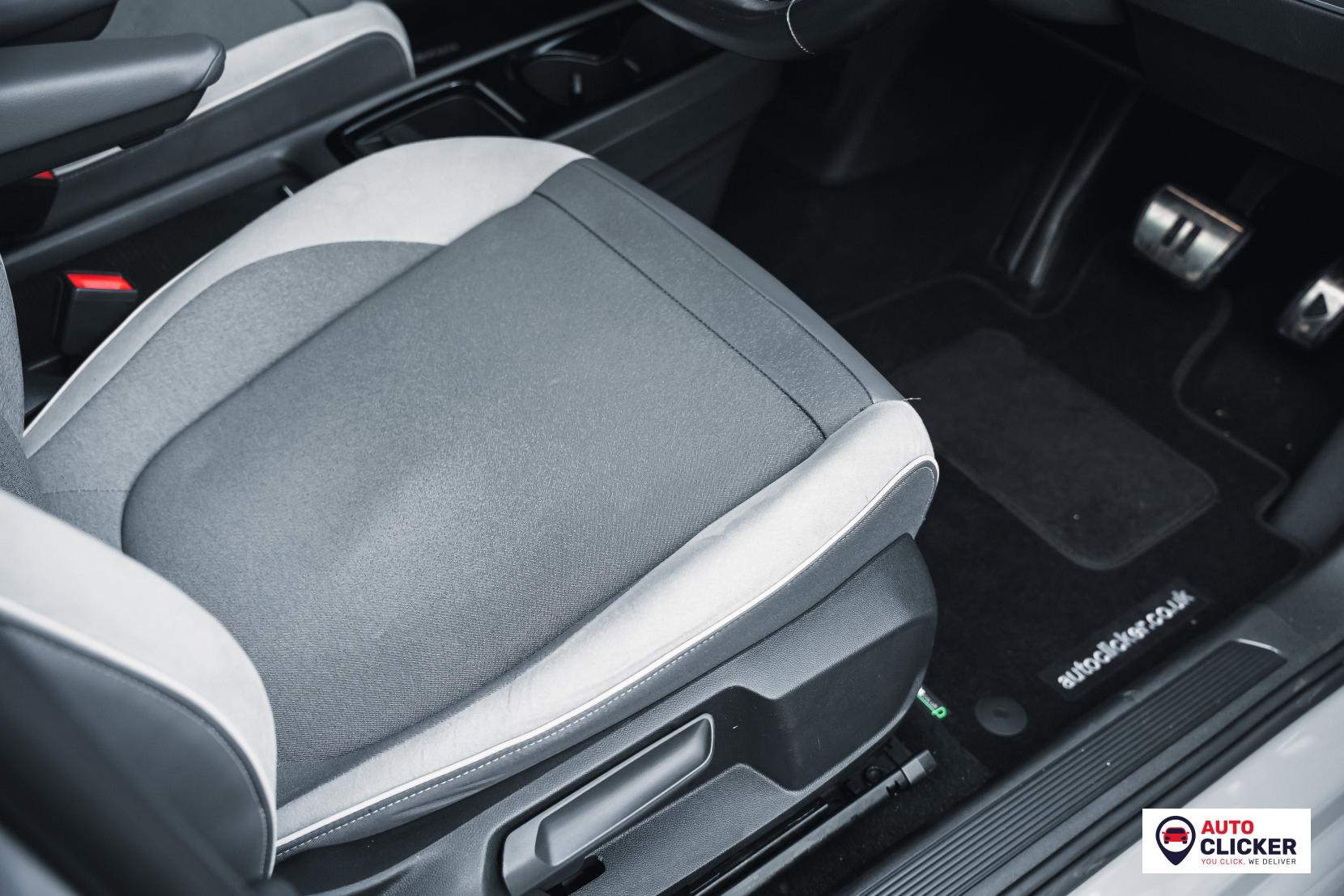 Volkswagen ID.3 Pro Performance 58kWh Family Hatchback 5dr Electric Auto (204 ps)