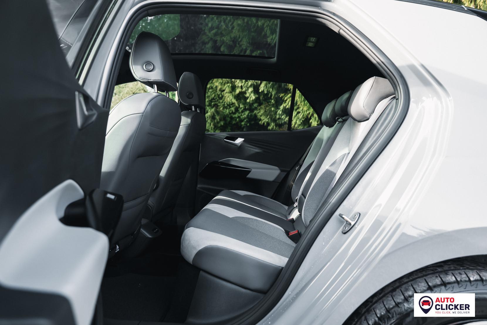 Volkswagen ID.3 Pro Performance 58kWh Family Hatchback 5dr Electric Auto (204 ps)